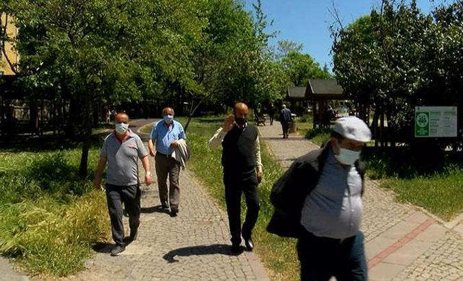 Yasağa rağmen bayramın birinci günü parklara gittiler