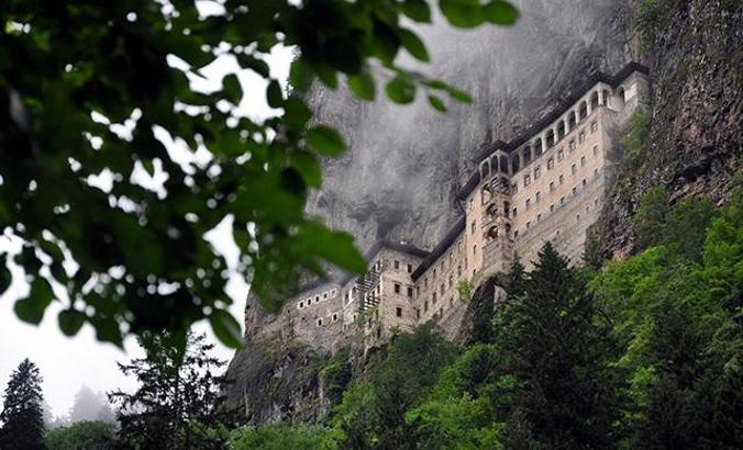 Sümela manzaralı kır kahvesi ve lokantası