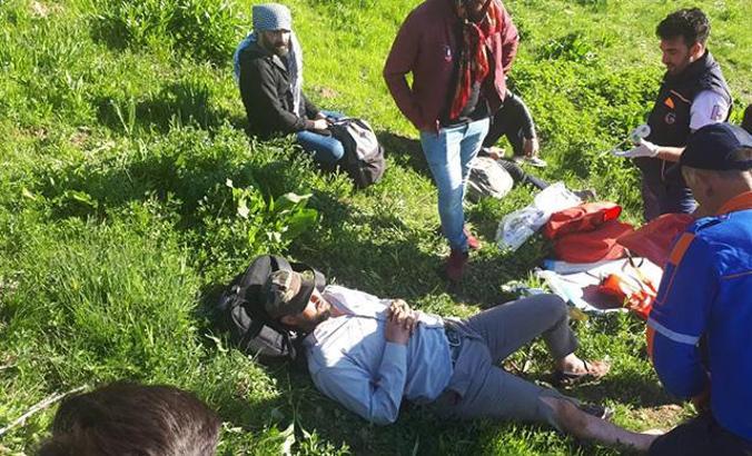 Mantar toplarken kayalıktan düşüp ayağını kırdı, ekipler seferber oldu