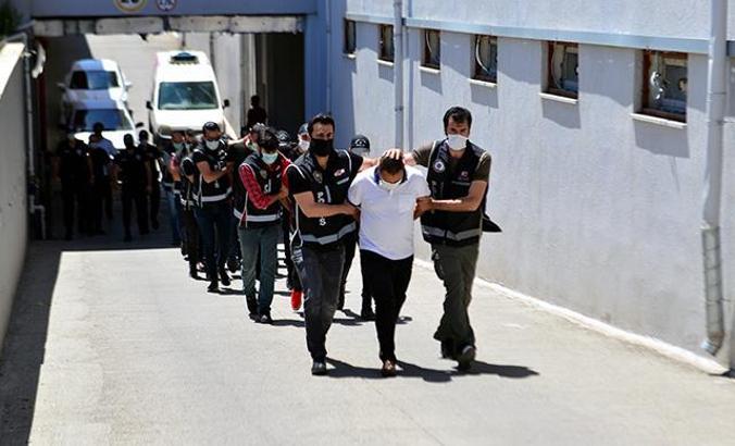 Çıkar amaçlı suç örgütü operasyonuna 4 tutuklama