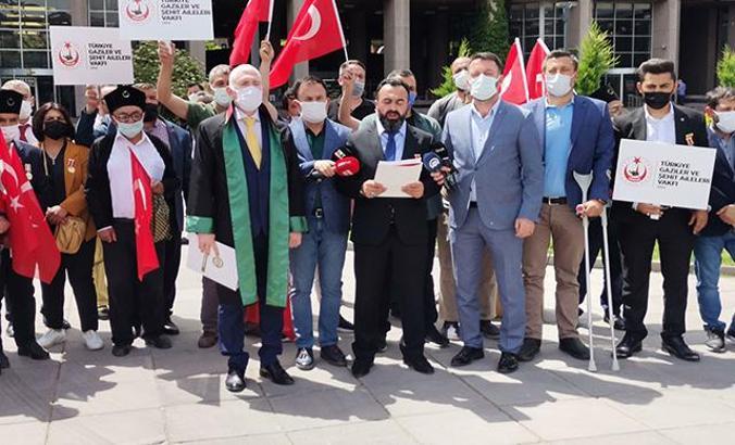 Şehit aileleri ve gazilerden Sedat Peker'e suç duyurusu