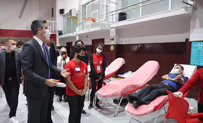 Kartal’daki öğrencilerden kan ve kök hücre bağışı kampanyası