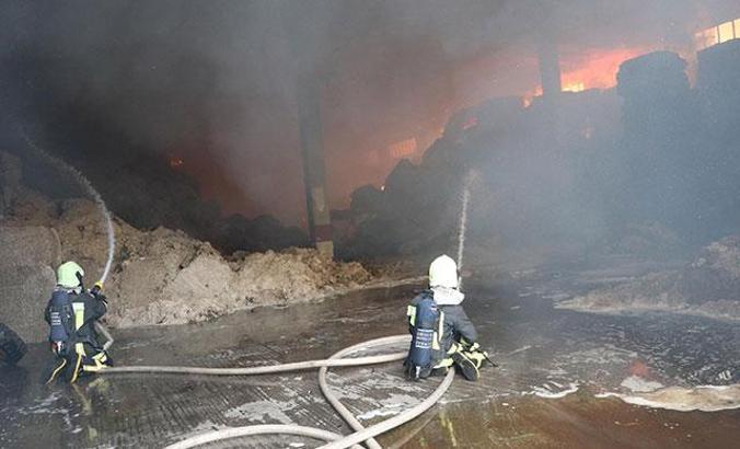 Denizli'de, iplik fabrikası yangını