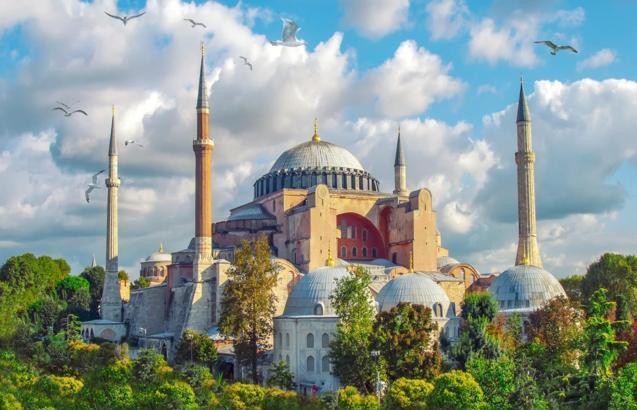 “Ayasofya biz olmanın, özgür olmanın sembolüdür”