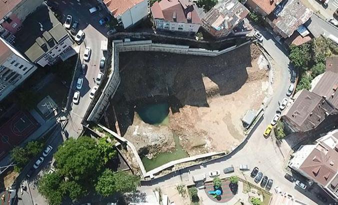 Kağıthane'de 10 yaşında çocuğun boğulduğu inşaat alanındaki gölet havadan görüntülendi