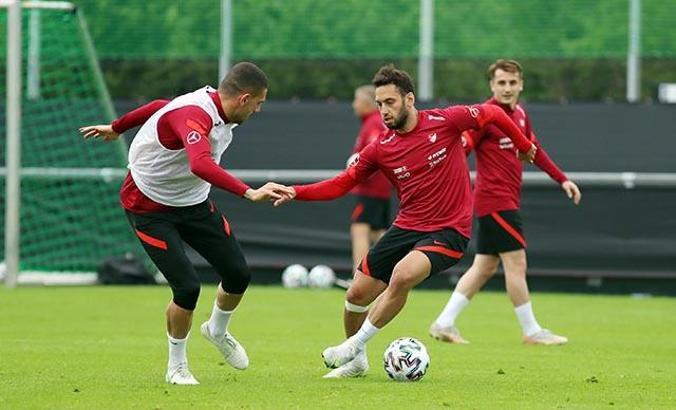 A Milli Futbol Takımı'nda neşeli antrenman