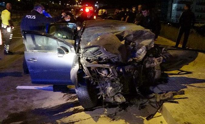 Sivil polis aracı ile otomobil çarpıştı: 1 polis şehit, 1 astsubay hayatını kaybetti