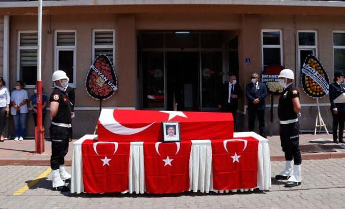 Çanakkale'de trafik kazasında şehit olan polis memuru için tören