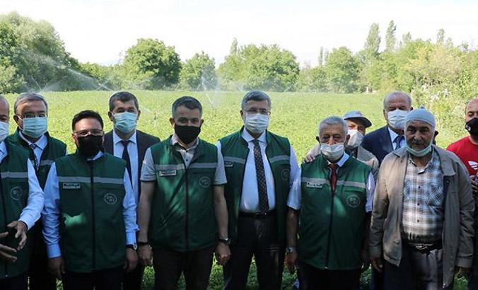 Bakan Pakdemirli su tasarrufu sağlayan teknolojik akıllı sulama sistemini tanıttı