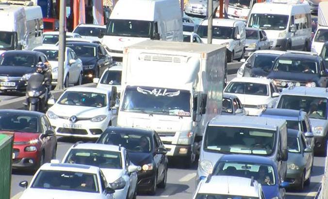 Kısıtlamasız cumartesi gününde trafik yoğunluğu