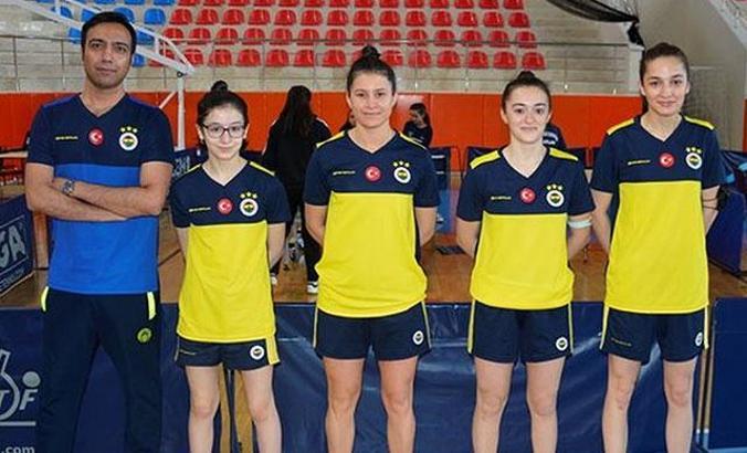 Fenerbahçe kadın ve erkek masa tenisi takımları Süper Lig şampiyonu