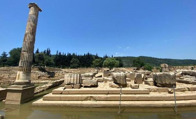 Dünyanın en eski kehanet merkezi Klaros'ta kült heykeller restore edilecek