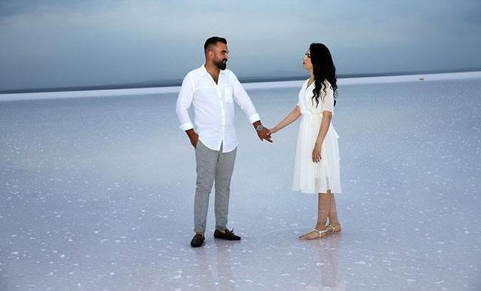 Düğün fotoğraflarının yeni adresi Tuz Gölü