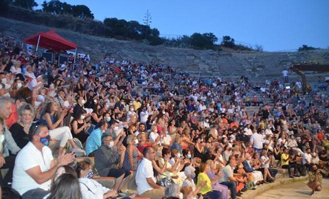 Bodrum'da ünlülerden engelliler yararına konser