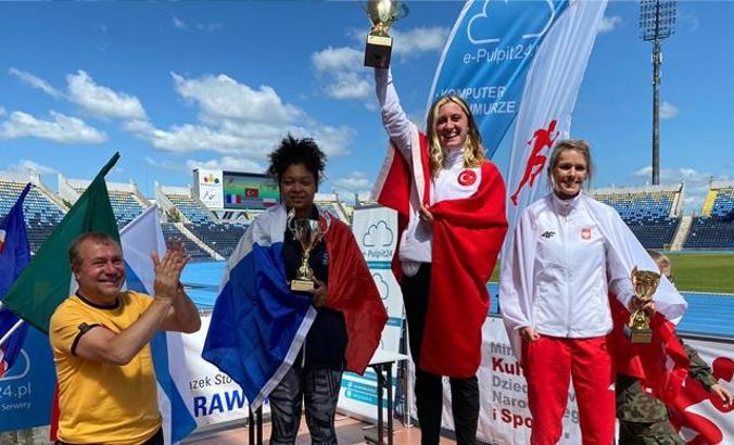 Özel sporcu Fatma Damla Altın, Tokyo Paralimpik Oyunları vizesi aldı