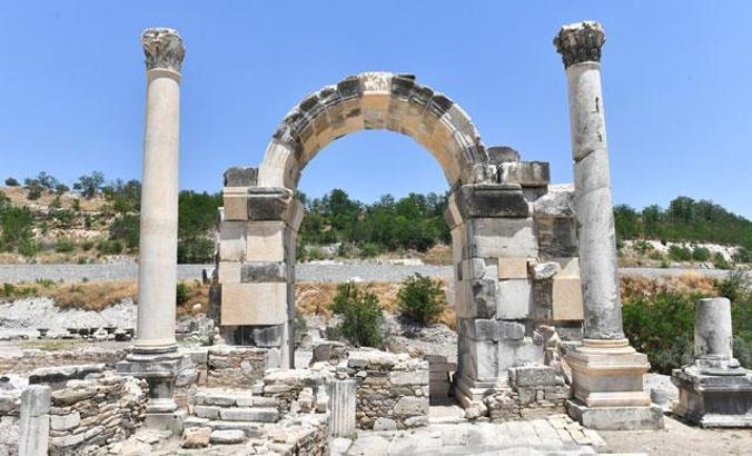 Stratonikeia Antik Kenti'nde ‘Tapınak-2’ için kazı çalışmaları başladı