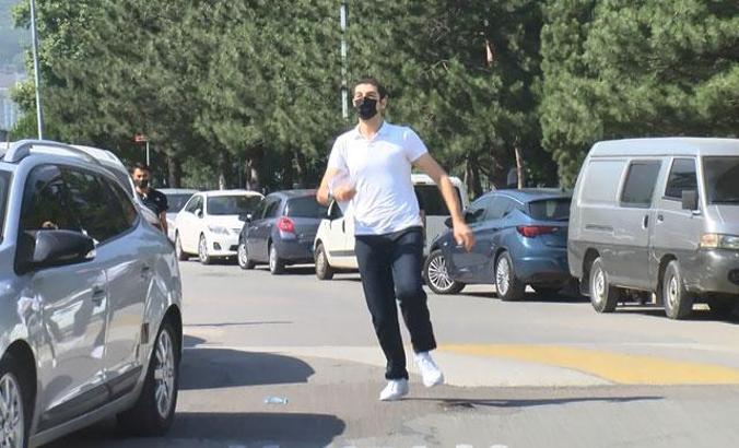 Koşarak geldi, saniyelerle sınavı kaçırdı