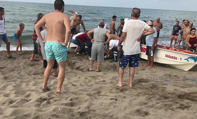 Moldovalı genç kız, Karasu'da girdiği denizde boğuldu