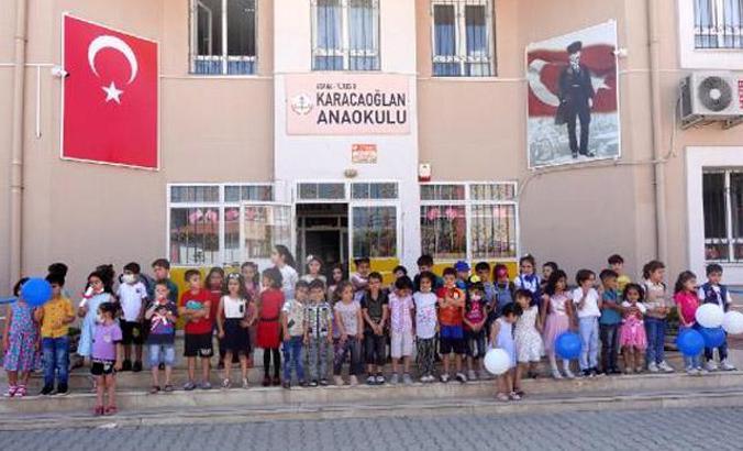 İş adamından anaokulu öğrencilerine karne hediyesi