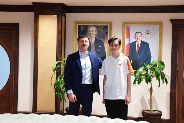 LGS birincisi Demirel: Sınav beklediğimden daha kolaydı