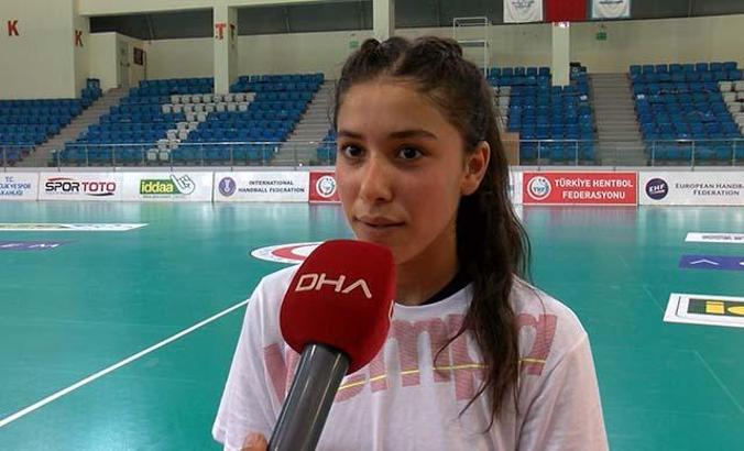 Tarla suladı, ineklere baktı, hentbol antrenmanına koştu