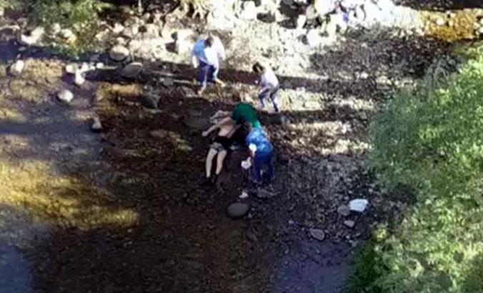 Akıntıya kapılan kişi, boğulmaktan son anda kurtarıldı