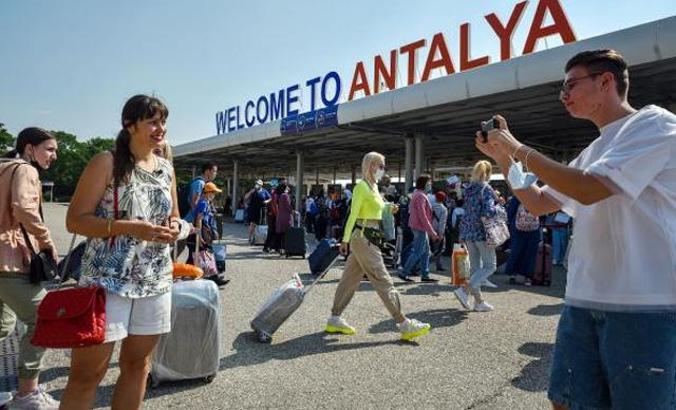Antalya, 4 günde turist sayısında geçen yılın temmuzunu geçti