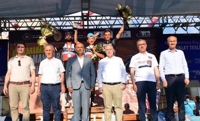 Uluslararası Edebiyat Yolu Bisikleti yarışlarının şampiyonu Rusya ve Malezya oldu