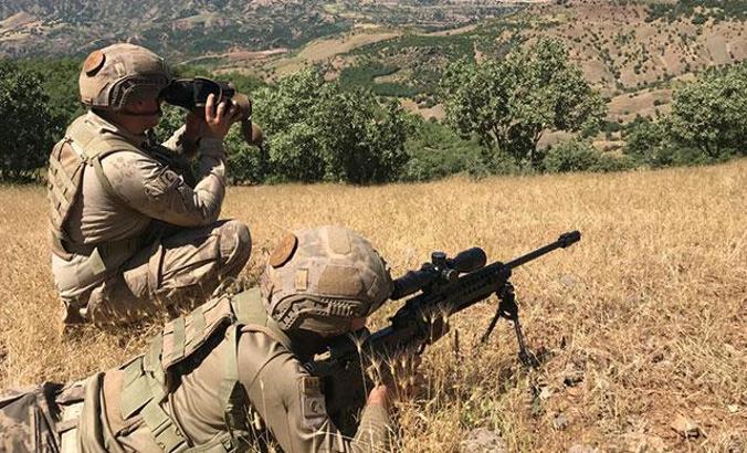 Şırnak'ta PKK'lı kadın terörist, ikna yoluyla teslim oldu