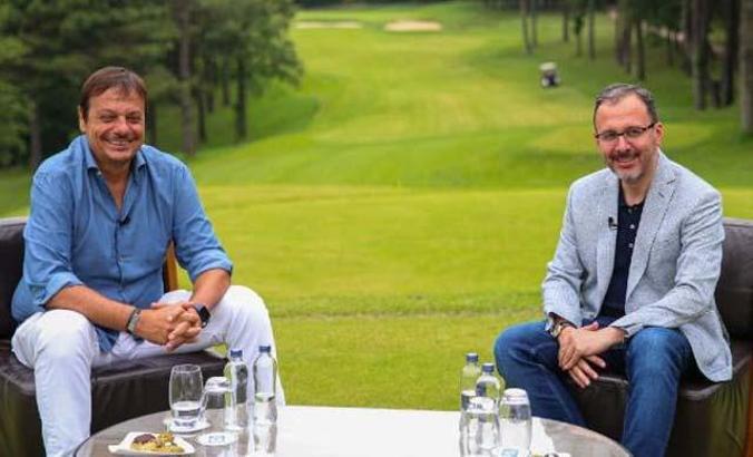 Bakan Kasapoğlu ile Ergin Ataman sosyal medyada bir araya geldi