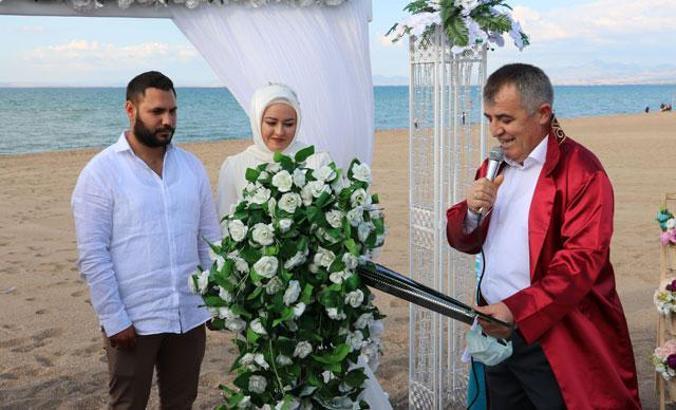 Nikah memuru babanın zor görevi