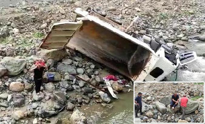 Kazada yaralanan sürücü kaybolan 15 bin dolarını aradı