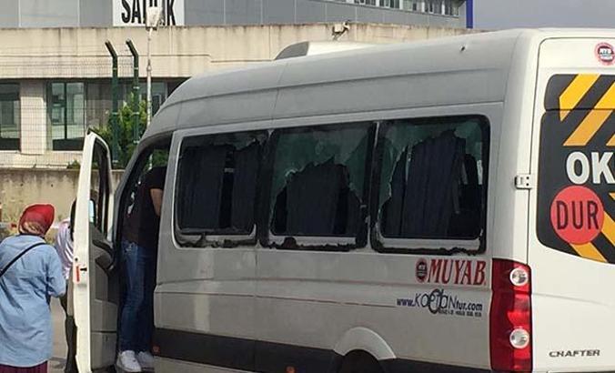 İşçi servisine kurşun yağdırdı: 4 yaralı