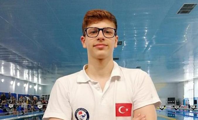 Lise öğrencisine 16 dünya üniversitesinden burs teklifi