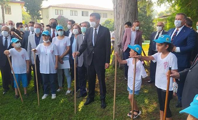 Bakan Selçuk, Mersin'de