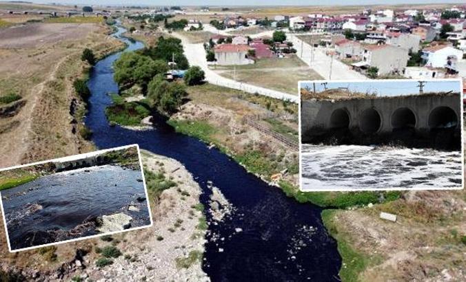 Çorlu Deresi simsiyah akıyor, kokudan pencere açamıyorlar