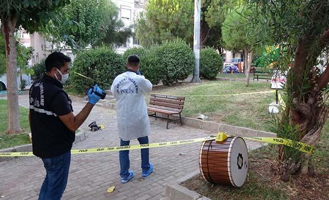 Parkta bıçaklı sopalı kavga: 1 ölü, 3 yaralı