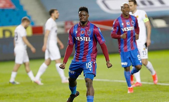 Ekuban transfer görüşmesi için Trabzon’dan ayrıldı