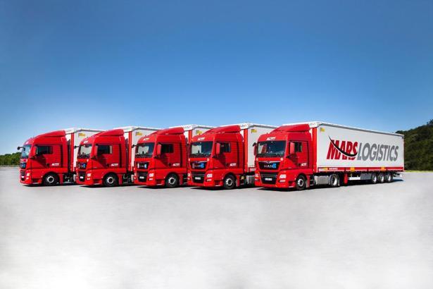 Lojistik şirketi kadın ve erkek tır sürücü adaylarını bekliyor