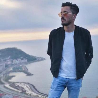 Eski fabrikanın çatısı çökünce, 15 metreden düşüp öldü