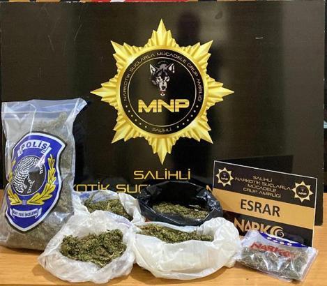 Salihli'de uyuşturucu operasyonuna 2 tutuklama