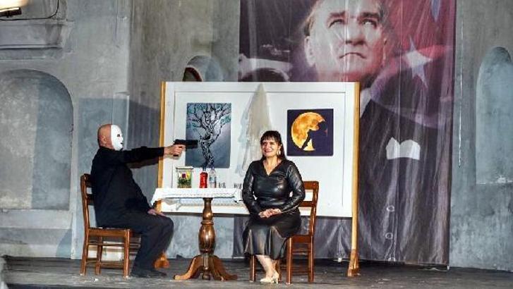 'Sadece Kadın-Asla Yalnız Yürümeyeceksin' Bayraklı'da sahnelenecek