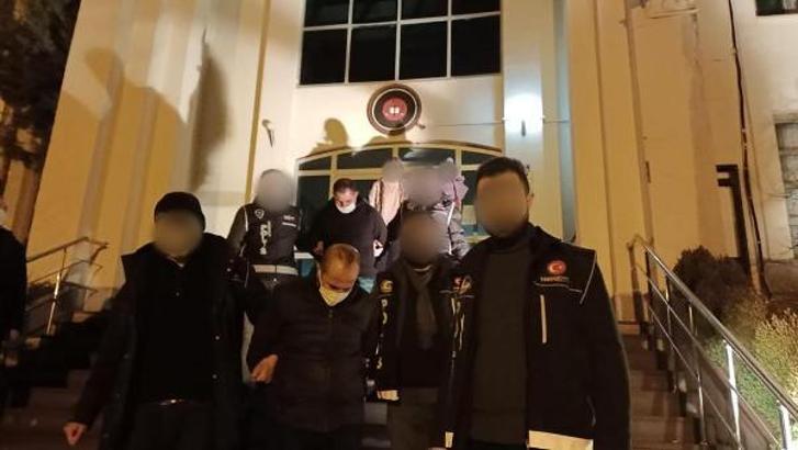 2'si 17 kilo eroini beline saran, 4 kişi tutuklandı