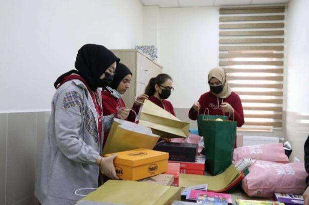 Öğrencilerden örnek davranış