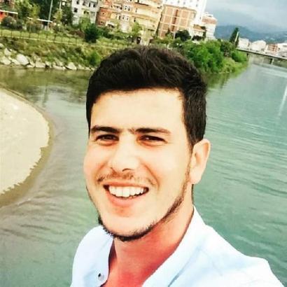 Üzerine kaya düşen operatör kurtarılamadı