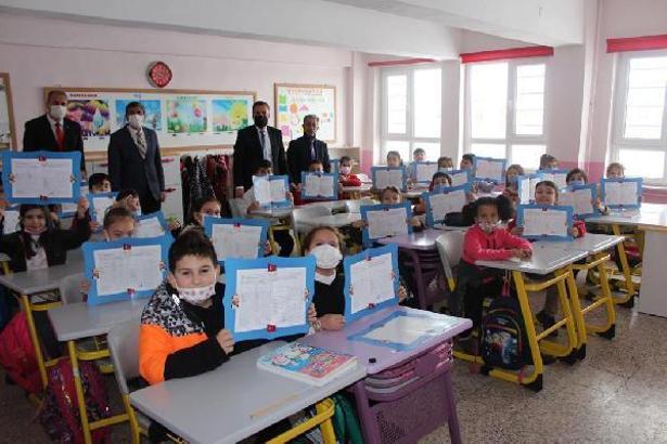 Kaymakam Kapankaya, karne sevincine ortak oldu