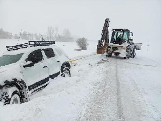 Adana’nın yüksek rakımlı ilçelerinde kar hayatı olumsuz etkiledi