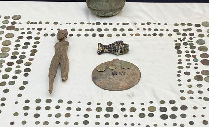 1730 historical artifacts were seized in Istanbul