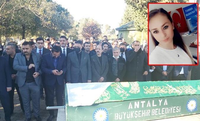 Eski eşi tarafından öldürülen Hayriye, toprağa verildi