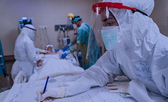 Koronavirüs salgınında günlük vaka sayısı 18 bin 163 oldu